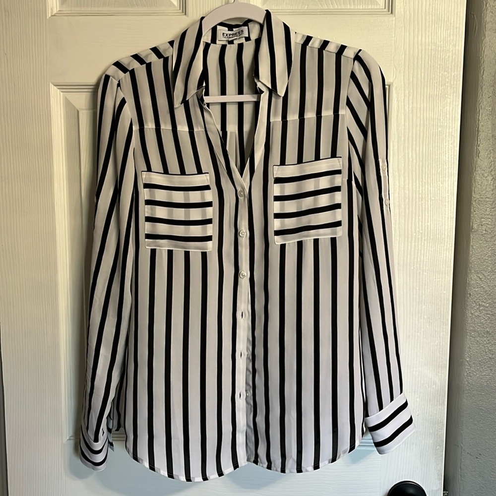 Express Portofino blouse, size small. EUC